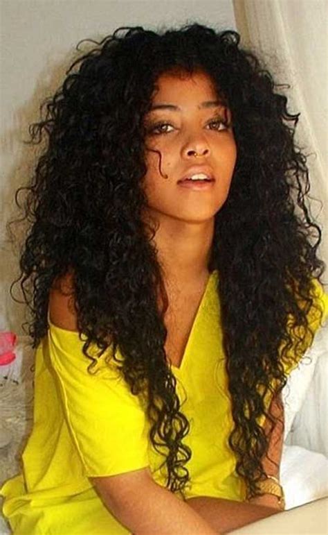 20 Long Curly Hairstyles For Round Faces Hairstyles And