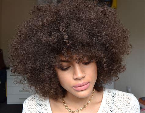 Cristina cordula résume les conseils à retenir du shopping de laetitia. Visage rond, carré, ovale : Quelle coupe de cheveux ...