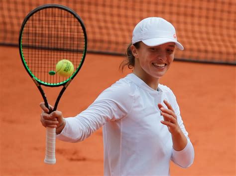 French Open Fearless Iga Swiatek Continues Transfer Of