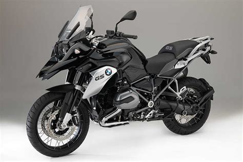 While the former will come in light white/triple black, the latter will have an ice grey color variant. BMW R 1250 GS - Tuscany Motorcycle Tours