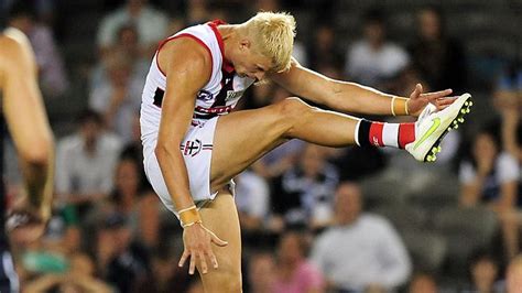 Nick Riewoldt Extends His Silky Skills The Courier Mail