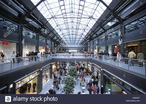 Food Halls Hi Res Stock Photography And Images Alamy