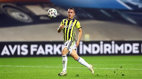Given the famous number 10 previously worn by paok fc legend giorgos koudas. Dimitris Pelkas'tan açıklamalar - Fenerbahçe Spor Kulübü