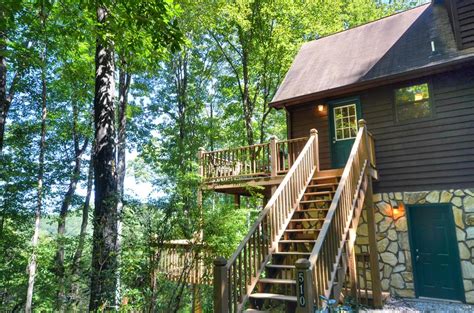 Linens are provided with all of our rentals. Big Swag Lodge: Robbinsville 3 Bedroom 3 Full Bathroom ...