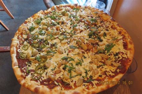 These were new york style pizzas, and it was the 80s, so it was the first place i saw a hawaiian pizza and the first place where the crust was something. MID CITY PIZZA, New Orleans - Mid-City - Photos ...