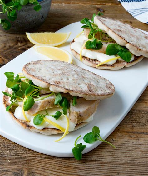 Tunnbröd ist ein dünnes brot, daher der polarbröd ist ein 1879 gegründetes familienunternehmen aus älvsbyn im norden schwedens. Rågkaka med kyckling och citron | Polarbröd