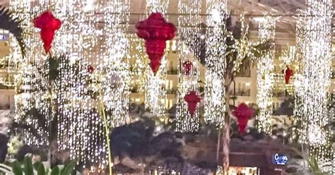 Opryland Hotel Christmas At Gaylord Resort In Nashville