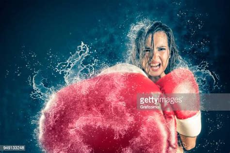 Female Boxing Knockout Fotografias E Filmes Do Acervo Getty Images