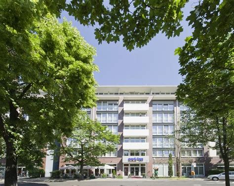 Enjoy your berlin stay at one of the most desirable residential locations in the city: Hotel Park Inn By Radisson Berlin City West, Berlín ...