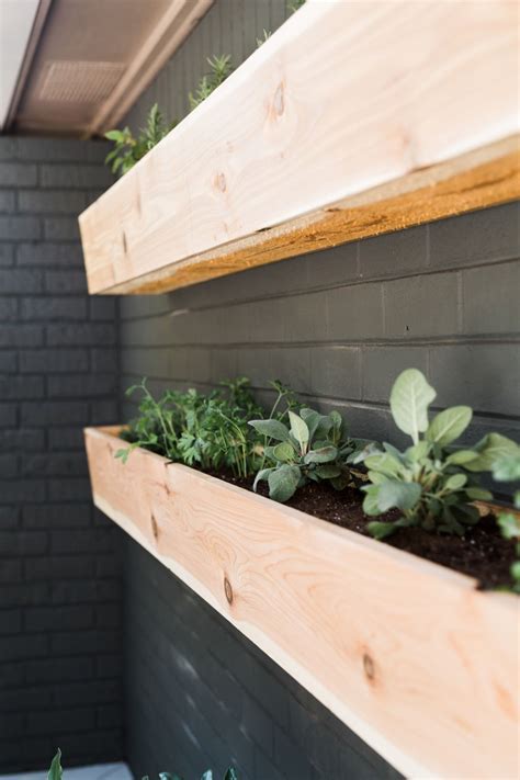 For instructions on how to make this planter, check out this diy. Build a pair of wall-mounted planters for easy access to ...