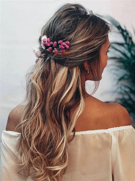 Las Mejores Peinados De Novia Con Flores Naturales Cabello Suelto