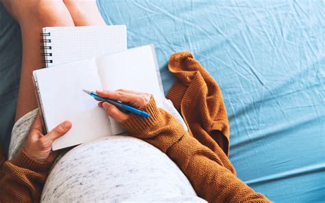 13 Fragen, die Du Deiner Hebamme vor der Geburt stellen solltest