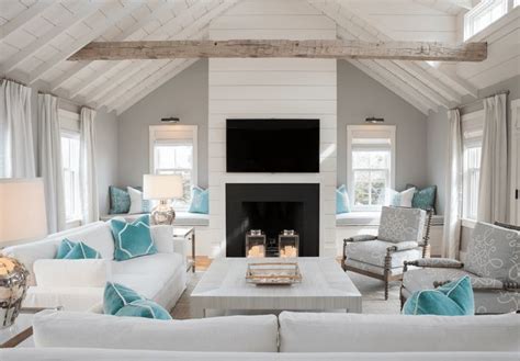 20 Beautiful Beach House Living Rooms In 2020 Beach House Living Room