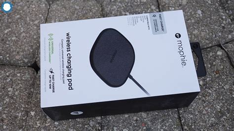 Mophie Wireless Charging Pad For Iphone 12 Very Nice Youtube
