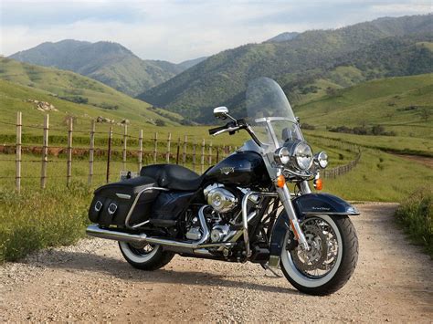 Motorcycles 2012 Harley Davidson Flhrc Road King Classic