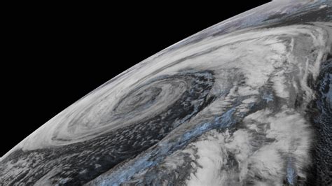Pacific Ocean Storm Sets Low Pressure Record Causes Waves San Luis