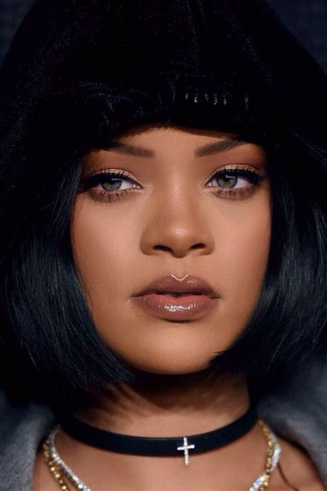 Pin On Rihanna~fashion Icon~makeup Inspiration