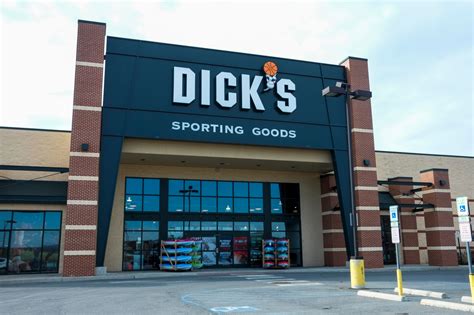 Walmart Joins Dicks Sporting Goods In Raising Age To Buy Guns
