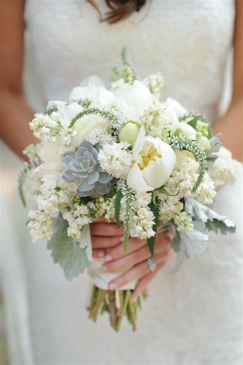 Textured Ivory Bridal Bouquet