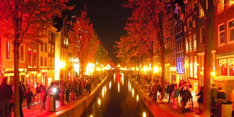 You Can No Longer Take Guided Tours Of Amsterdams Red Light District