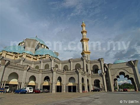 Dewan nikah adalah salah satu kemudahan yang terdapat di masjid wilayah persekutuan dan. MALAYSIA CENTRAL: Directions: Masjid Wilayah Persekutuan ...