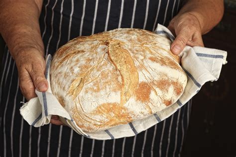 Come fare il pane bianco comune in casa. Come fare il pane in casa: 10 errori - La Cucina Italiana