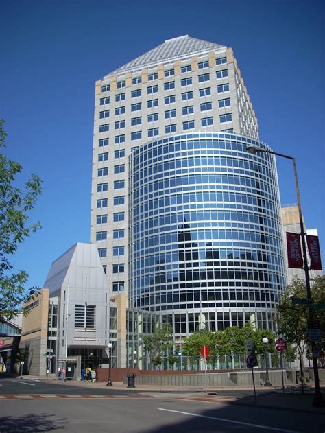 Travelers' NYC address = HQ move? | MPR News
