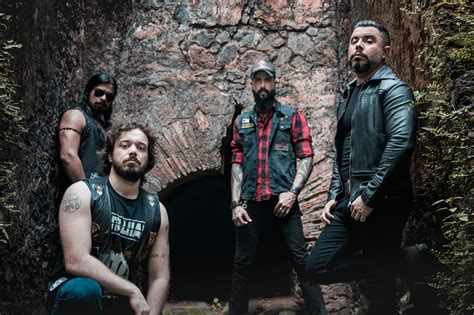 Brutallian confira a música Rear Naked Choke pelo YouTube da banda Roadie Metal