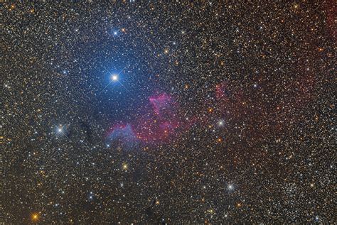 Ic 59 Ic 63 The Ghost Of Cassiopeia Located 550 Light Ye Flickr