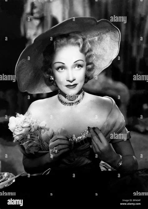 Marlene Dietrich Stage Fright 1950 Stock Photo Alamy