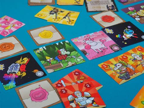 ¡hay tantas imágenes coloridas y asombrosas para pintar! Kill the Unicorns, el loco juego de mesa de unicornios