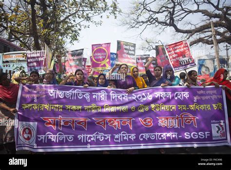 Dhaka Bangladesh 8th Mar 2016 Bangladeshi Activists And Garment