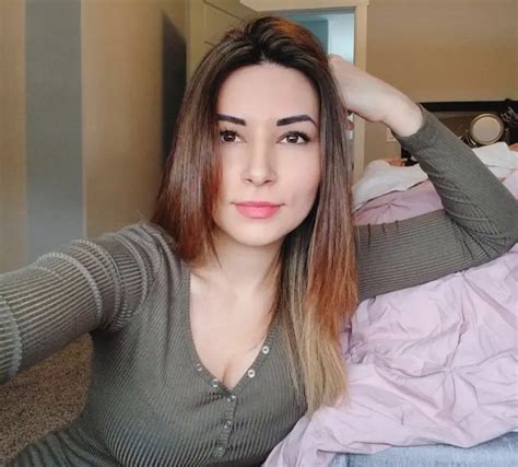 Alinity OnlyFans Biography Net Worth More