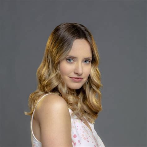 Merritt Patterson As Amy On Wedding March 4 Something Old Something New