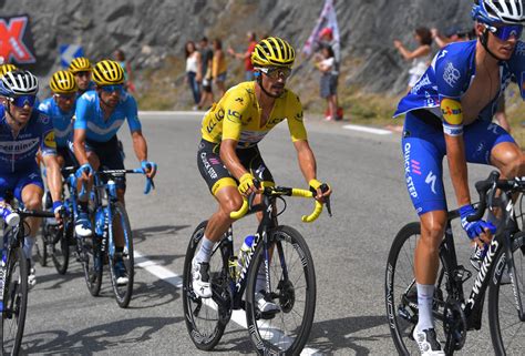 На коль де ла коломбьер (col de la colombière). How much money the winner of the Tour de France earns