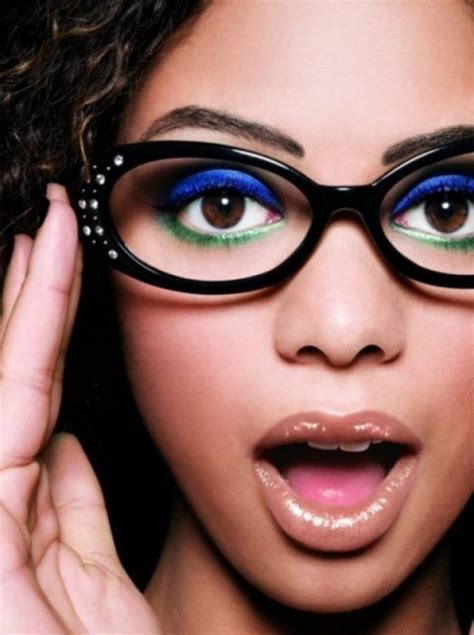 15 Increíbles trucos de maquillaje que todas las chicas que usan lentes