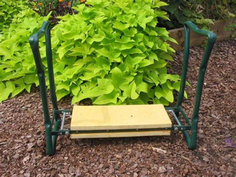 Many of them still sit on the ground. Easier Gardening for Seniors | DIY Garden Projects ...
