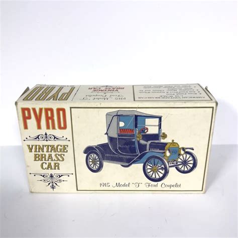 Two Pyro Vintage Brass Car Plastic Model Kits 1915 Model T Ford 1909