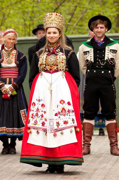 Scandinavian Folklore Fashion Show Festival World Pinterest Folk