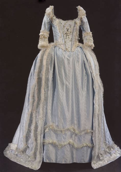 Marie Antoinette Fashion Historical Dresses 18th Century Fashion