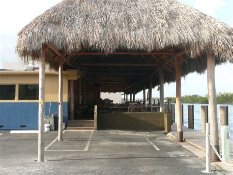 Seminole Tiki Huts We Are The Leading Tiki Hut Builder With Over 25