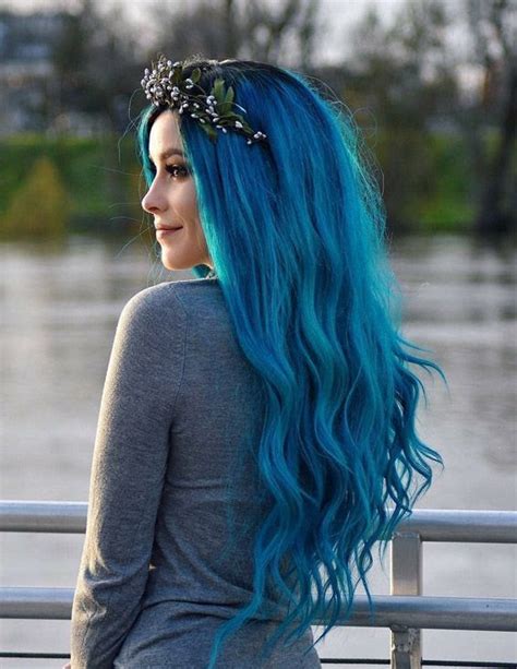 From icy, to seafoam, to cobalt, and anywhere in between. Most Popular Blue Hair Color style for Long Hair | Stylesmod
