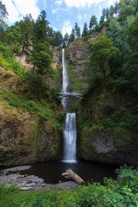 Multnomah Falls Along Oregons Columbia River Carltonauts Travel