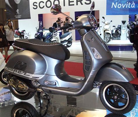 Below is the information on the 2010 vespa gts 300 super. 2010 Vespa GTS 300 Super - Moto.ZombDrive.COM