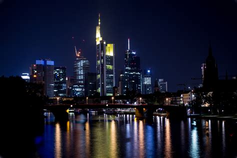 Frankfurt Main Skyline Vom Mainufer Foto And Bild Architektur