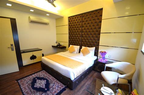 Rooms And Accomodation In Karol Bagh Delhi Budget Hotel Metro View
