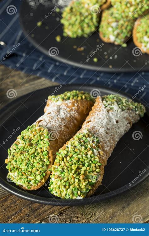Traditional Homemade Sicilian Cannolis Stock Image Image Of Pastry