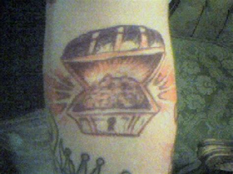treasure chest pirate elbow tattoo pirate tattoo elbow tattoos