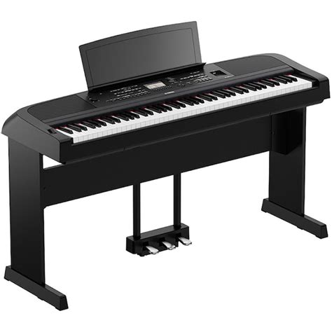Yamaha Dgx 670 88 Key Digital Piano Performance Package With Microphone