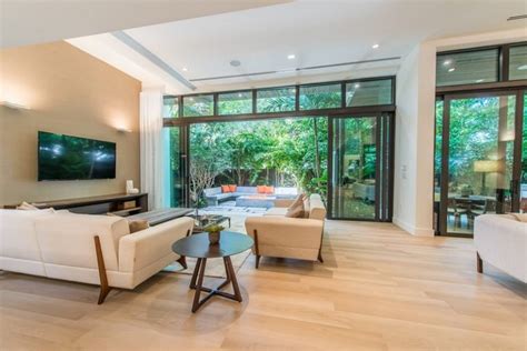 The Tropical Modern Zen Treehouse In Coconut Grove Is For Sale Again